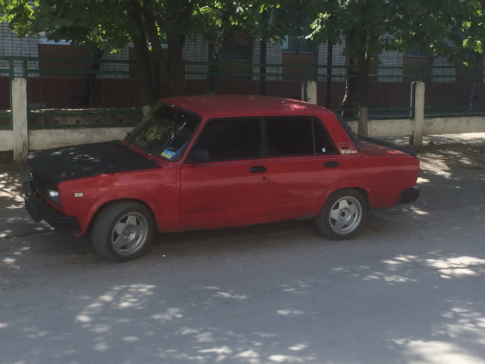 Borbet A 7j r15 на ВАЗ 2105 2