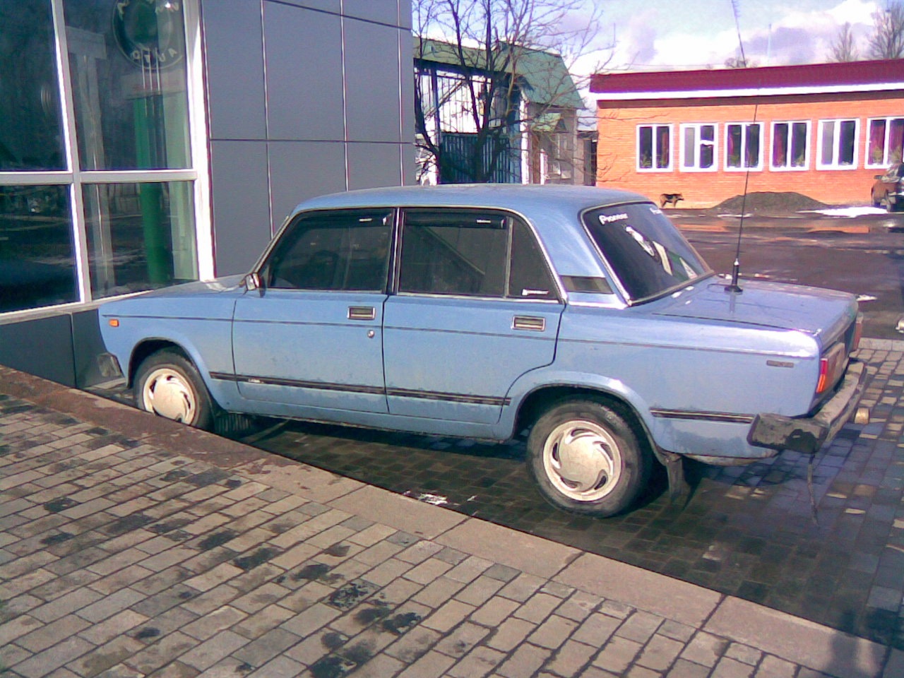 Зима машина брудна 1