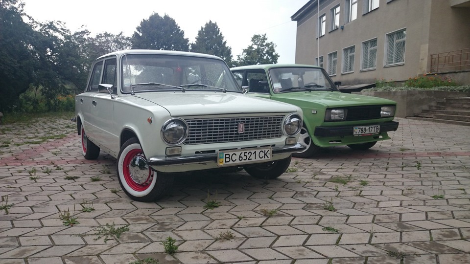 ВАЗ 2105 і ВАЗ 21013 5