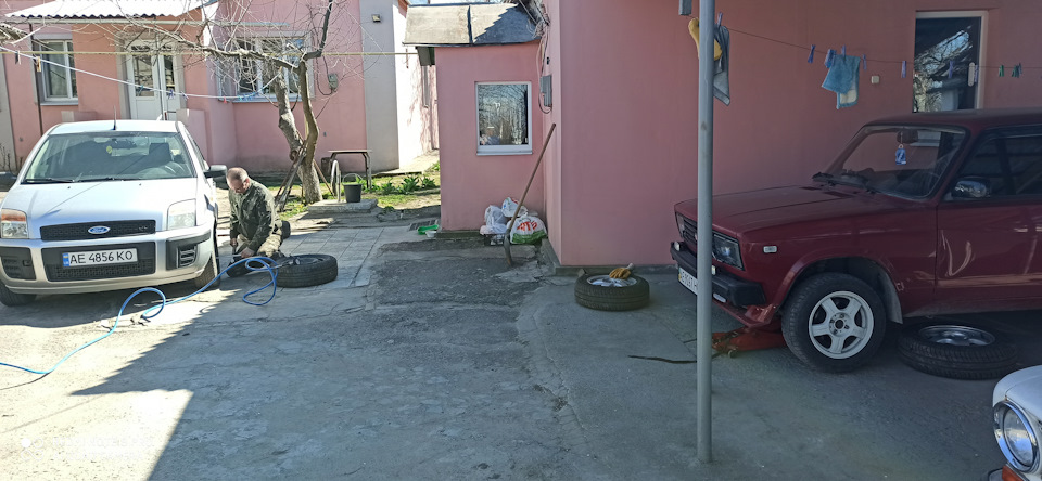 День шиномонтажника . Спостереження та враження від окб 580. 1