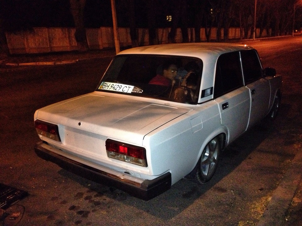 снял задний бампер 1