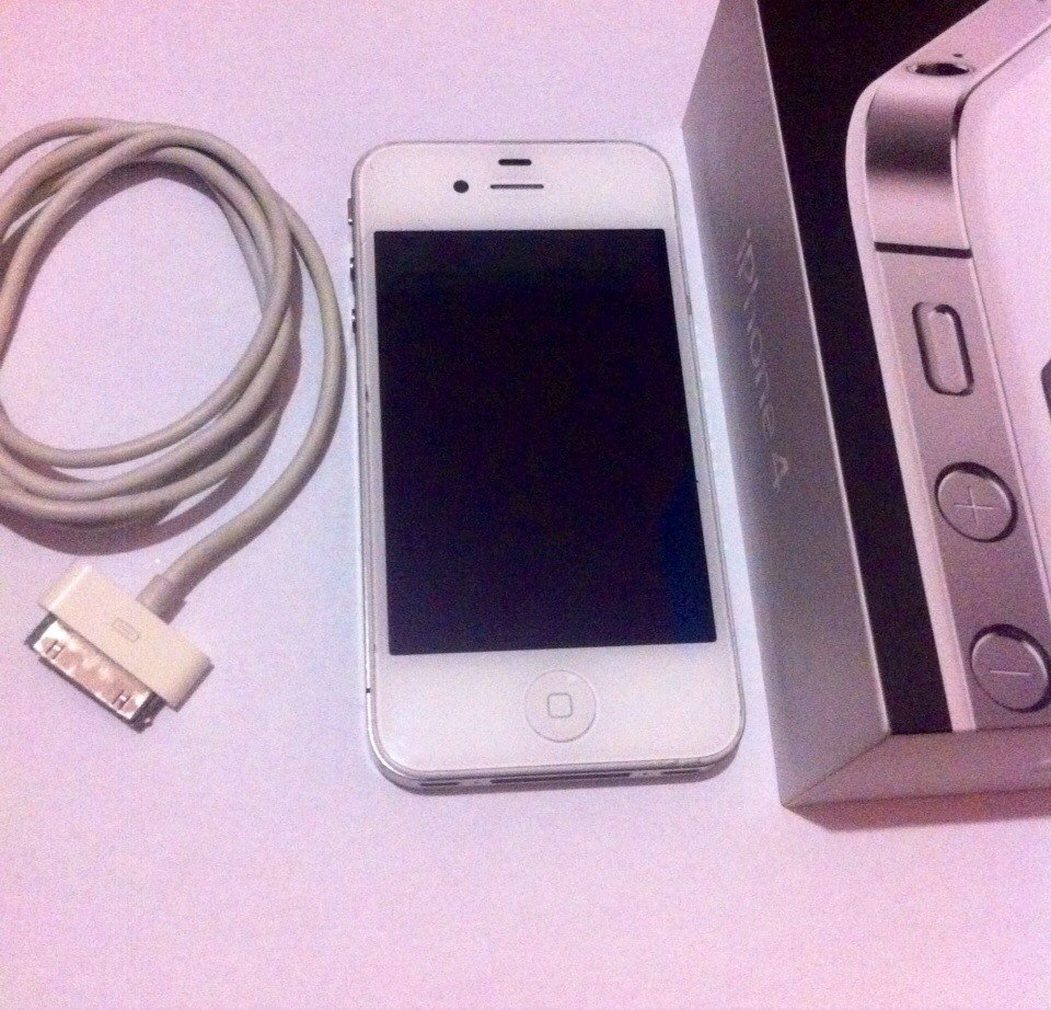 Продам iphone 4 16гіг, неверлок 4