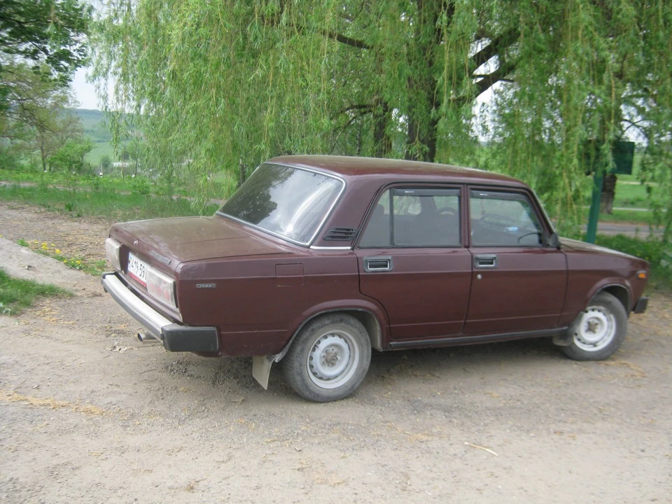 Минув місяць.