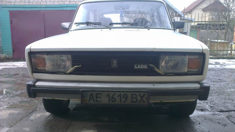 Шильдік Lada на грати 2
