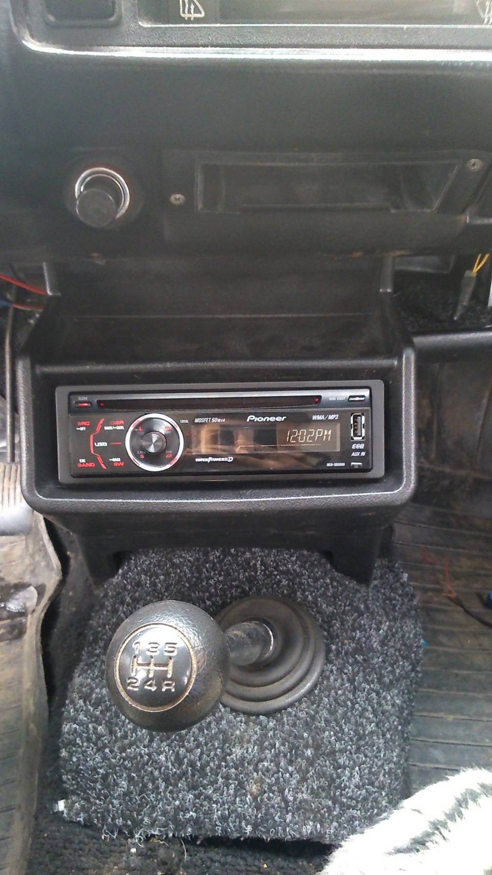 Pioneer DEH-3050UB 2
