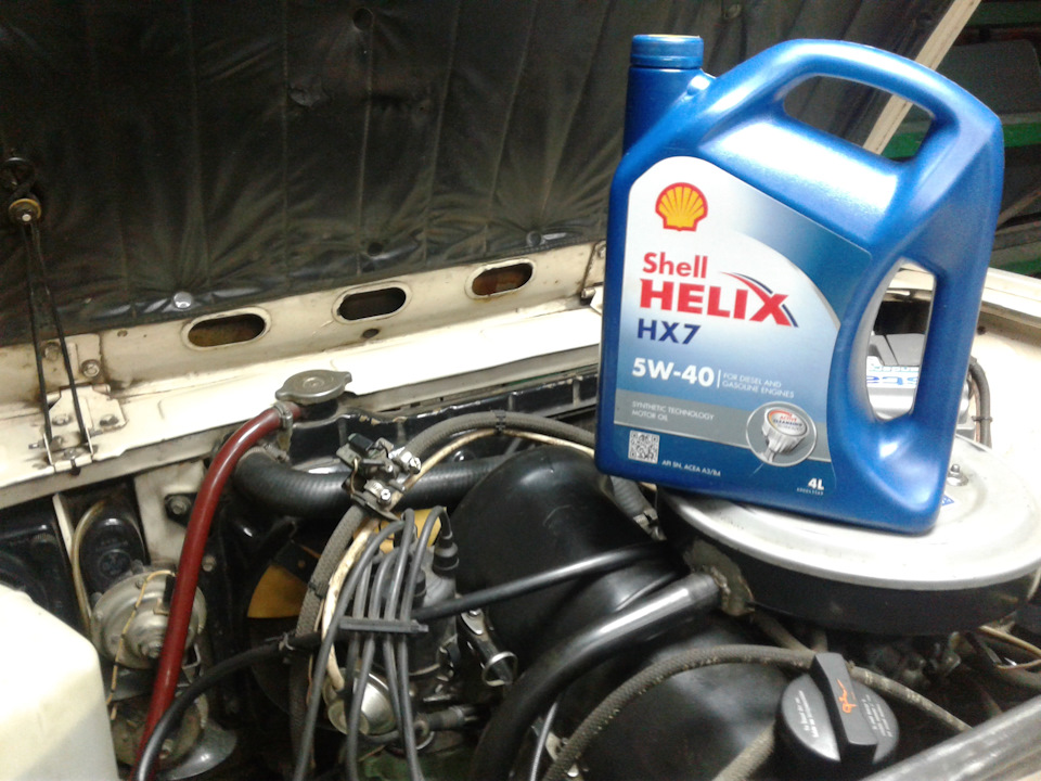 Заміна мастила Shell Helix HX7 5W-40 двигуна Лада 2105 Nova Junior 1