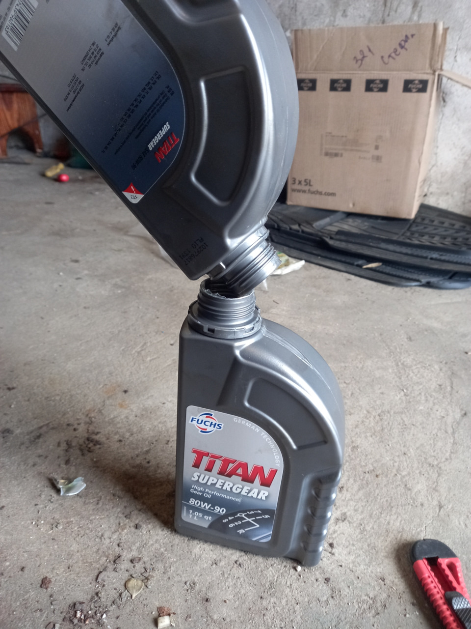Заміна мастила в коробці 2105. Titan supergear 80w90 4
