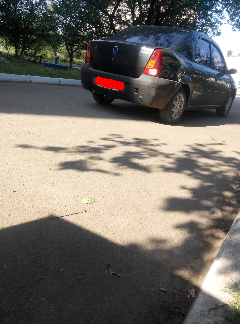 Поставив біля будинку в тіні :( 1