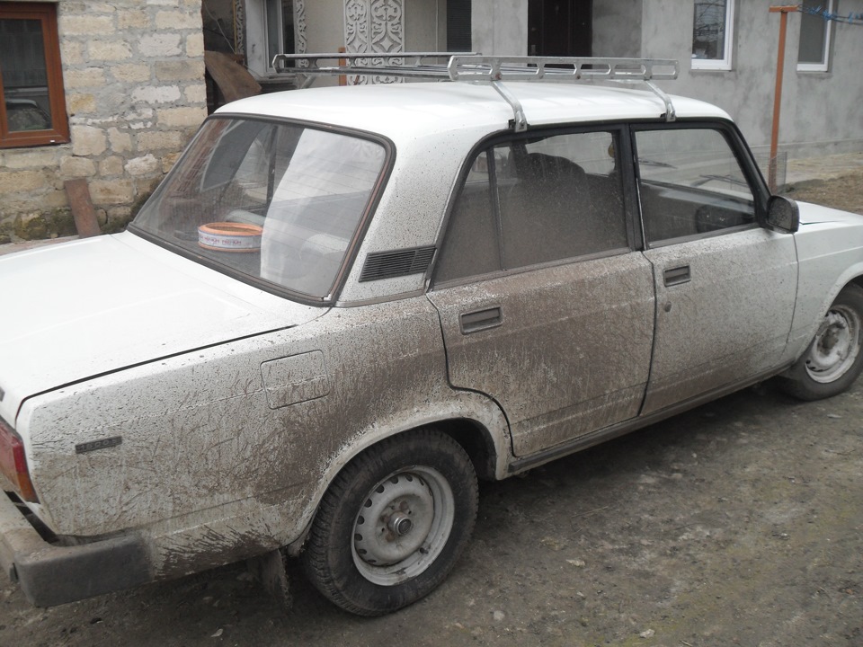 Помив авто і поїхав на рибалку 2