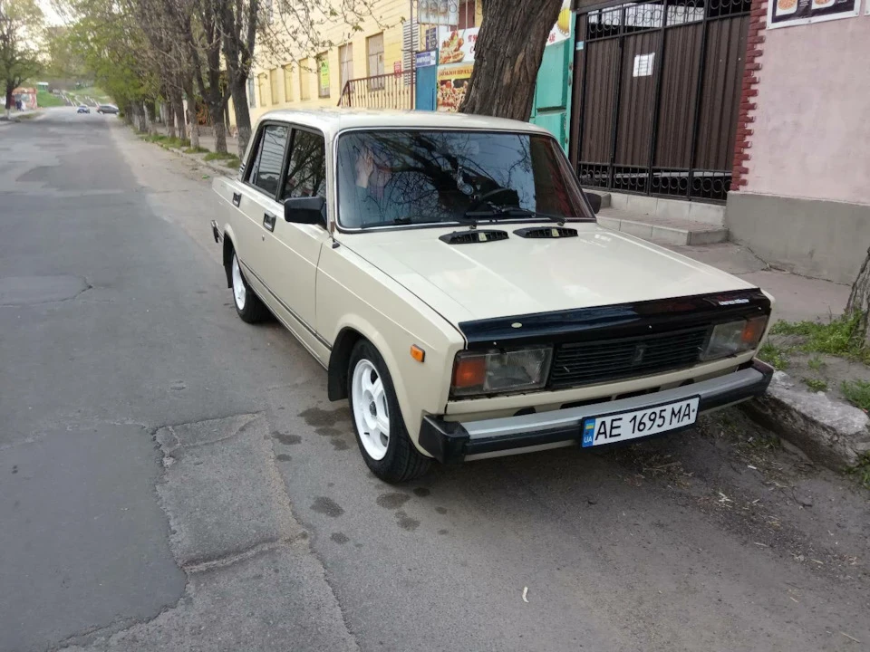 Дело шло к лету)