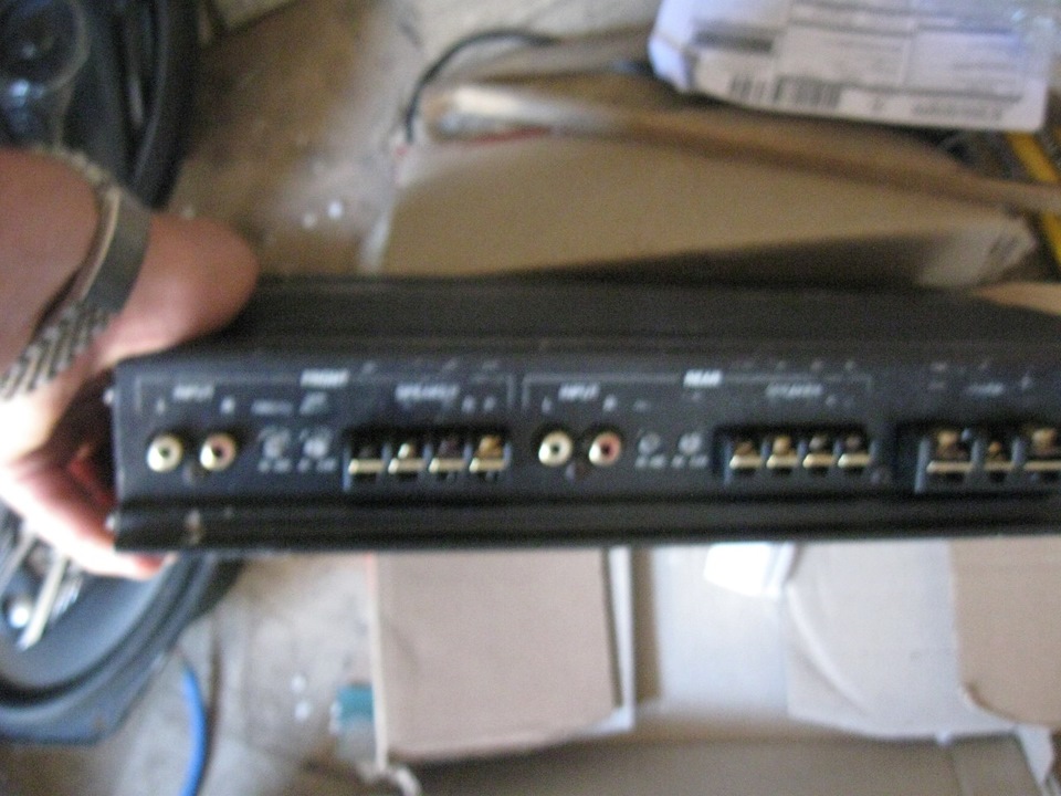 ПРОДАМ ! Підсилювач: Blaupunkt Velocity V450 2
