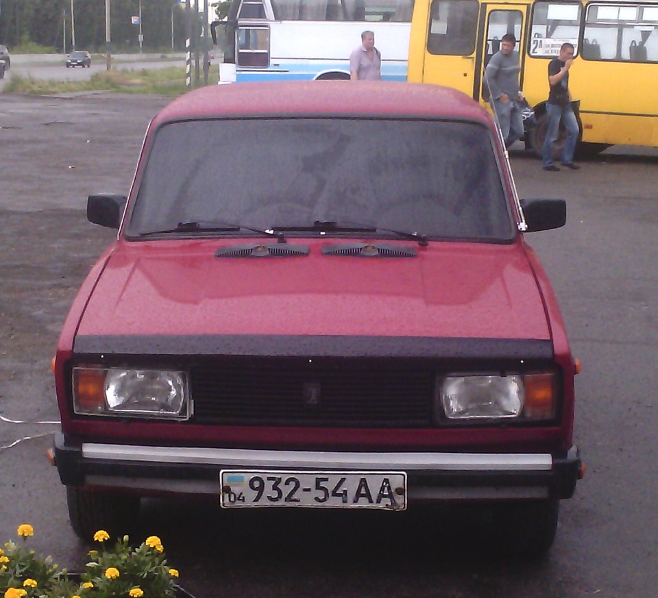 Стекло лобовое 1