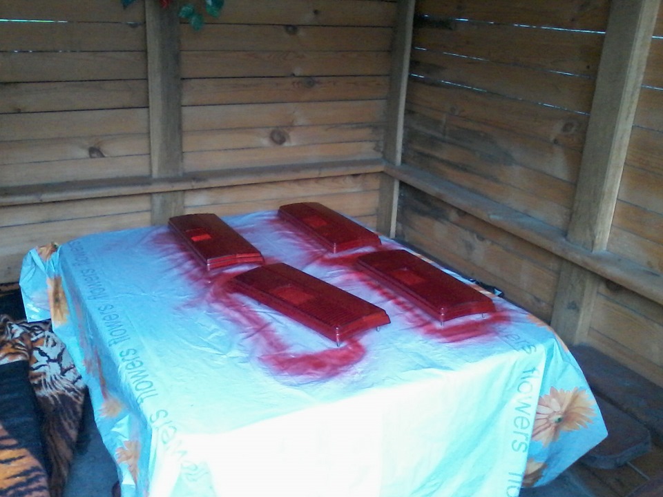 Задув задні ліхтарі;) 2