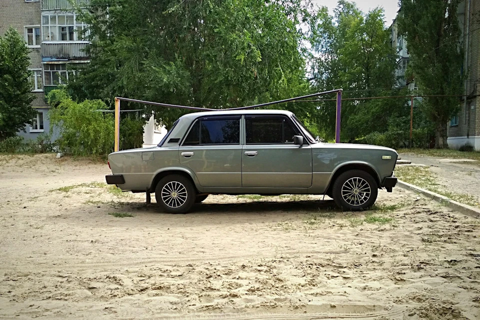 Чекає свого часу.