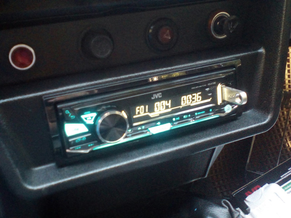 Нове ГУ JVC KD-X135 1
