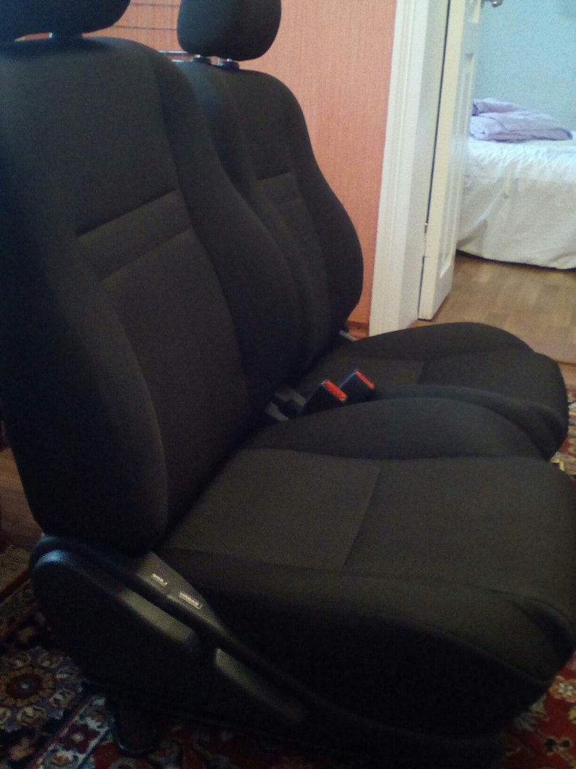 Сидушки Toyota Avensis 1