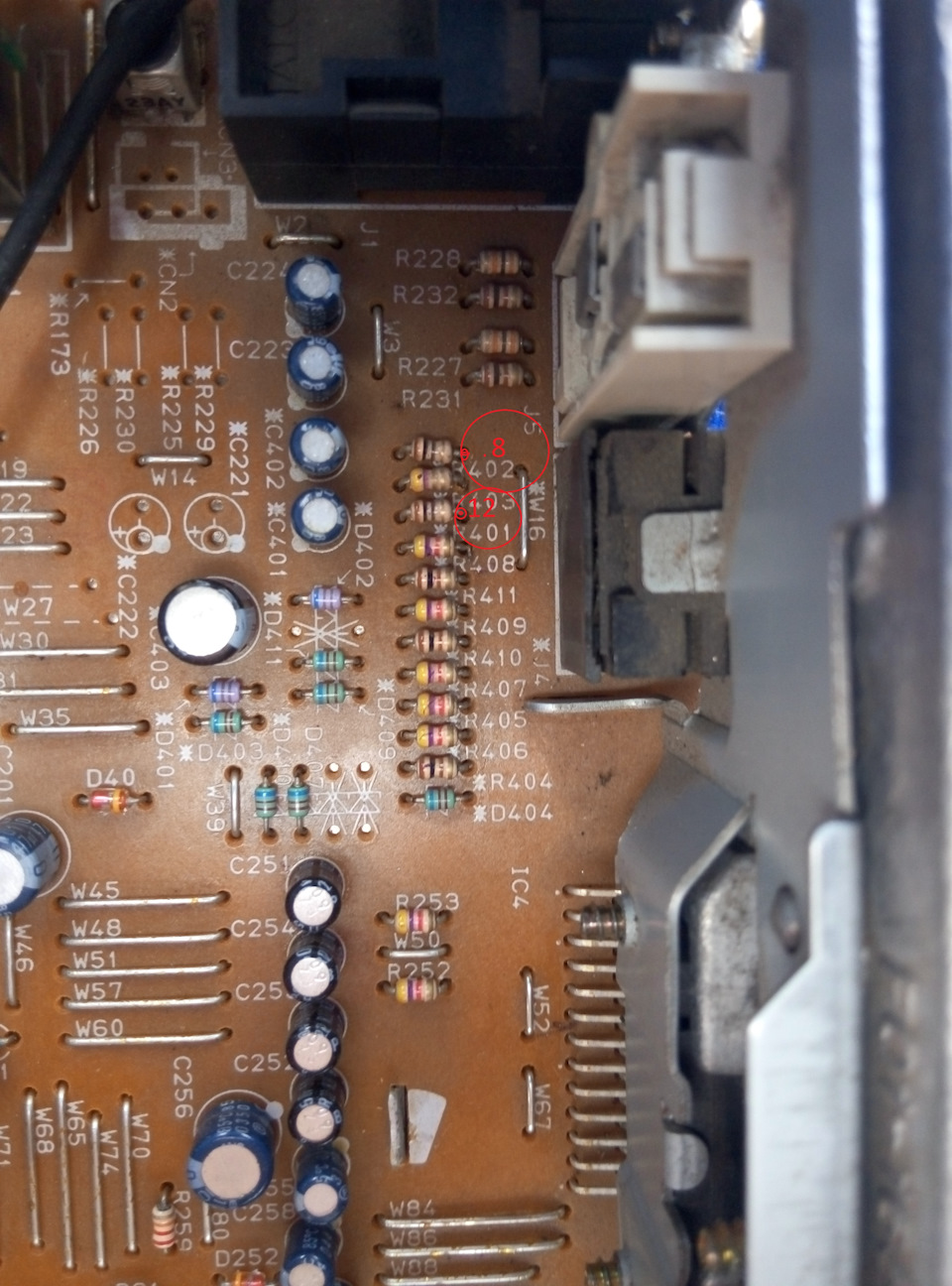 KENWOOD KDC-4090R вихід AUX 4
