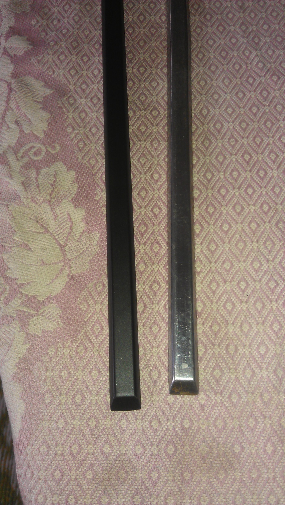 Чорні молдинги 1