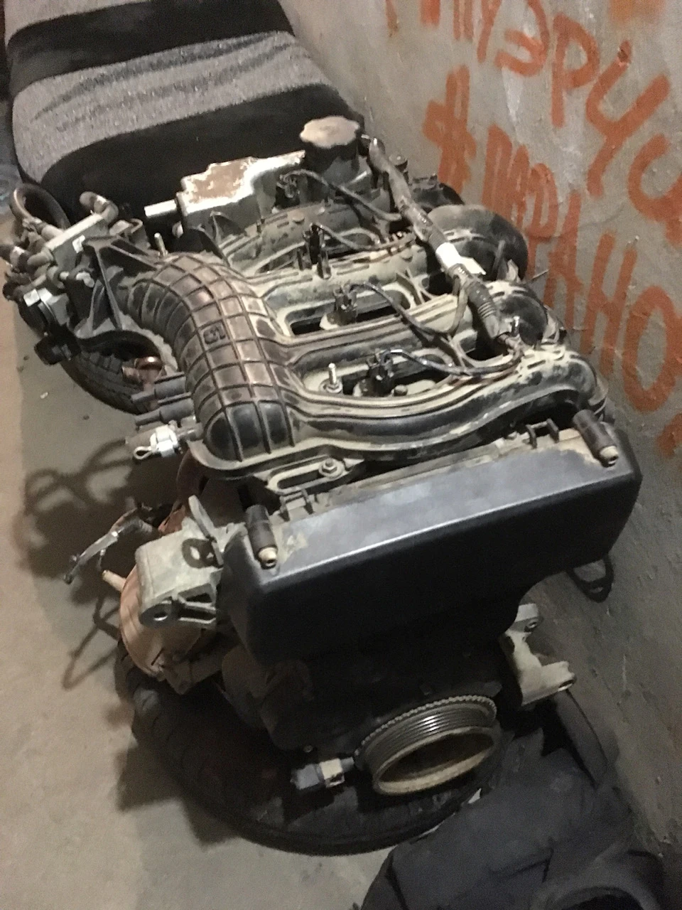 16v