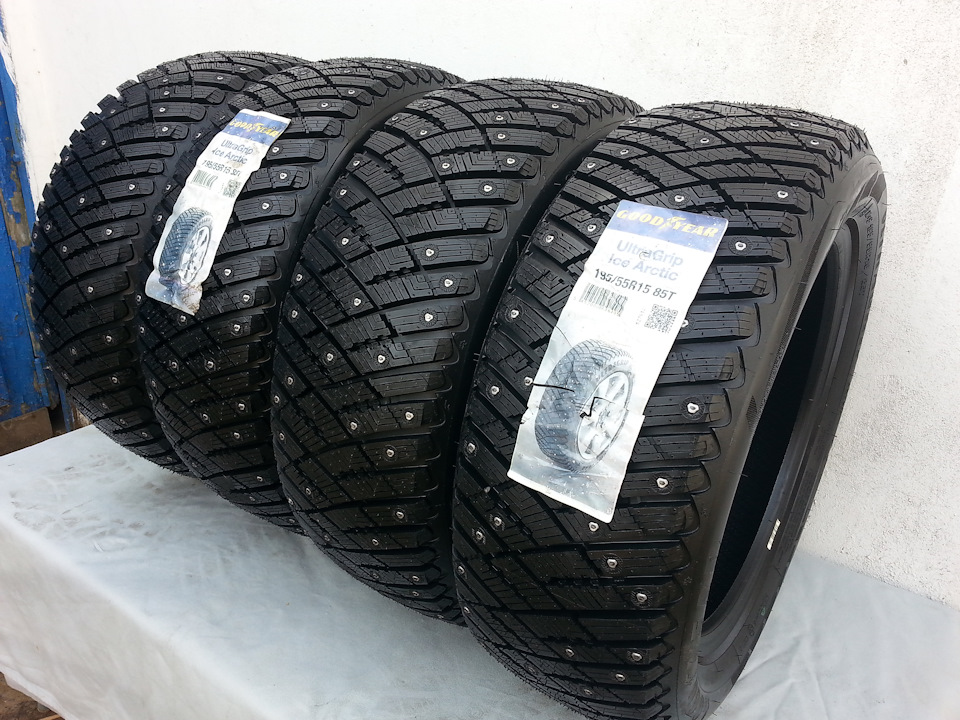 Зимні шини R15 195x55 Goodyear-Ultra-Grip-Ice-Arctic 3