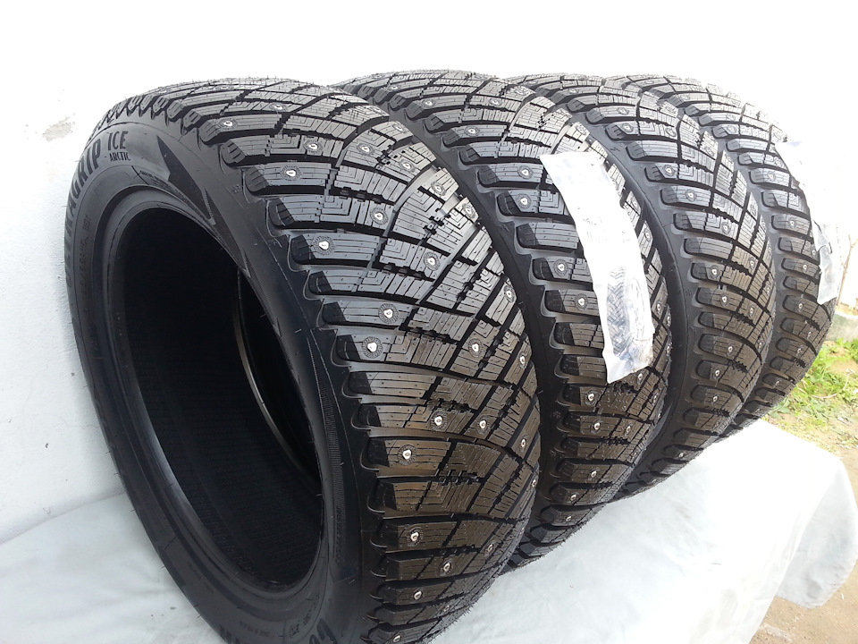 Зимні шини R15 195x55 Goodyear-Ultra-Grip-Ice-Arctic 1