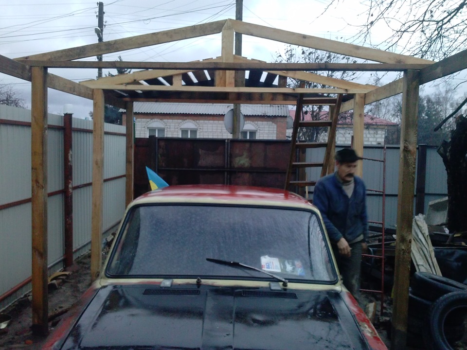Двір набуває нового вигляду))) У мого Ангелочка буде свій будинок))) 2