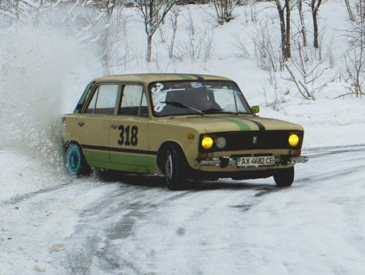 Ваз 2106 дріфт у лісі 1