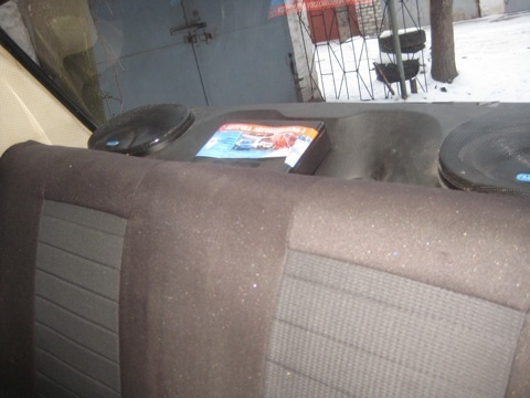 Задня акустична полиця + динаміки JBL GTO 928 2