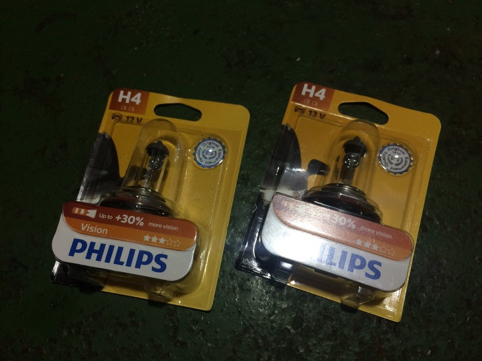 Нові лампочки Philips Vision +30 H4. Заміна скла в ПТФ 2