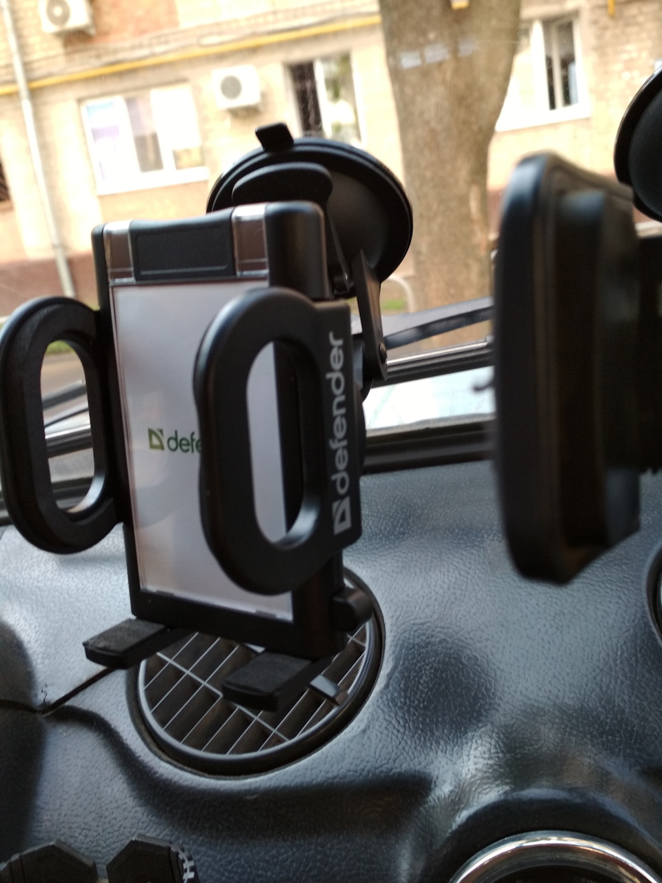 Автодержатель Defender Car holder 101 5