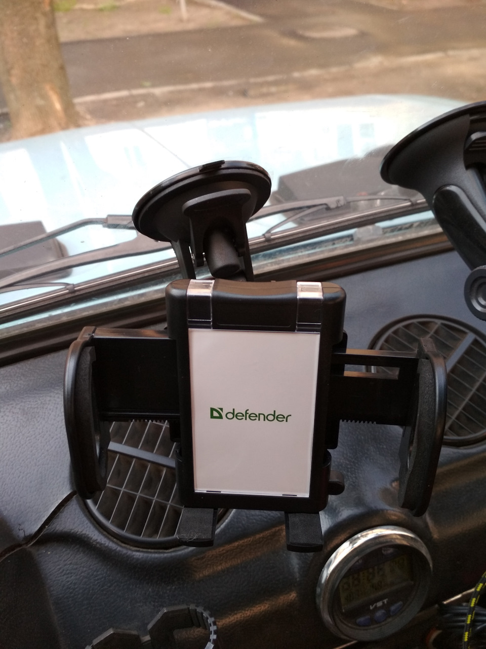 Автодержатель Defender Car holder 101 4