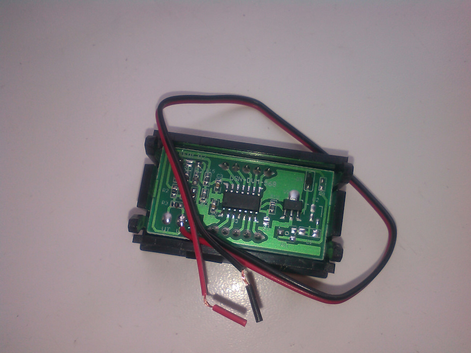 Цифровий вольтметр на 12V. 2