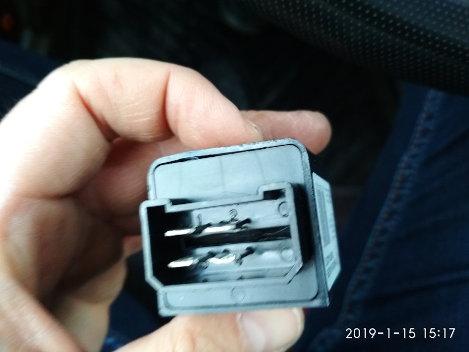 Захворів індикатор повторювача поворотів. 5