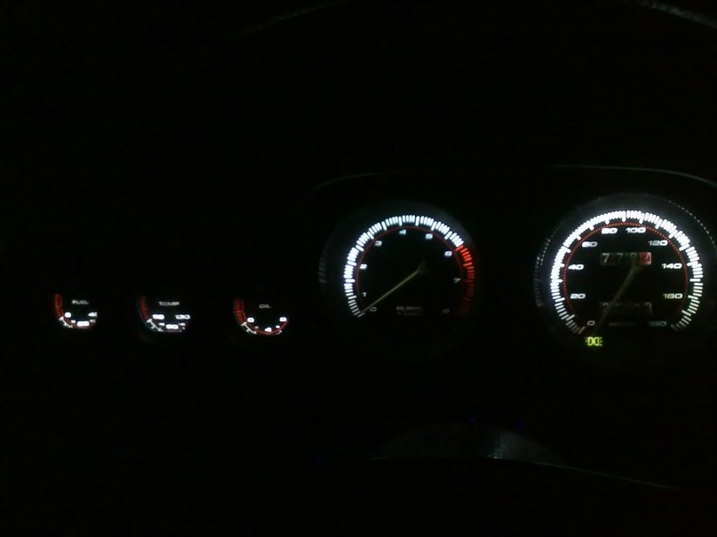шкали в приладі 2106 3