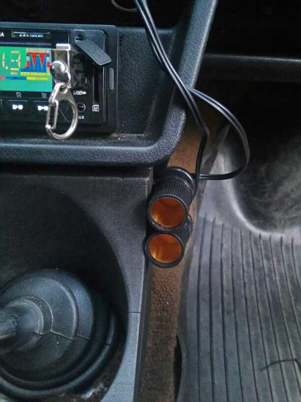 Є зарядки в авто 5