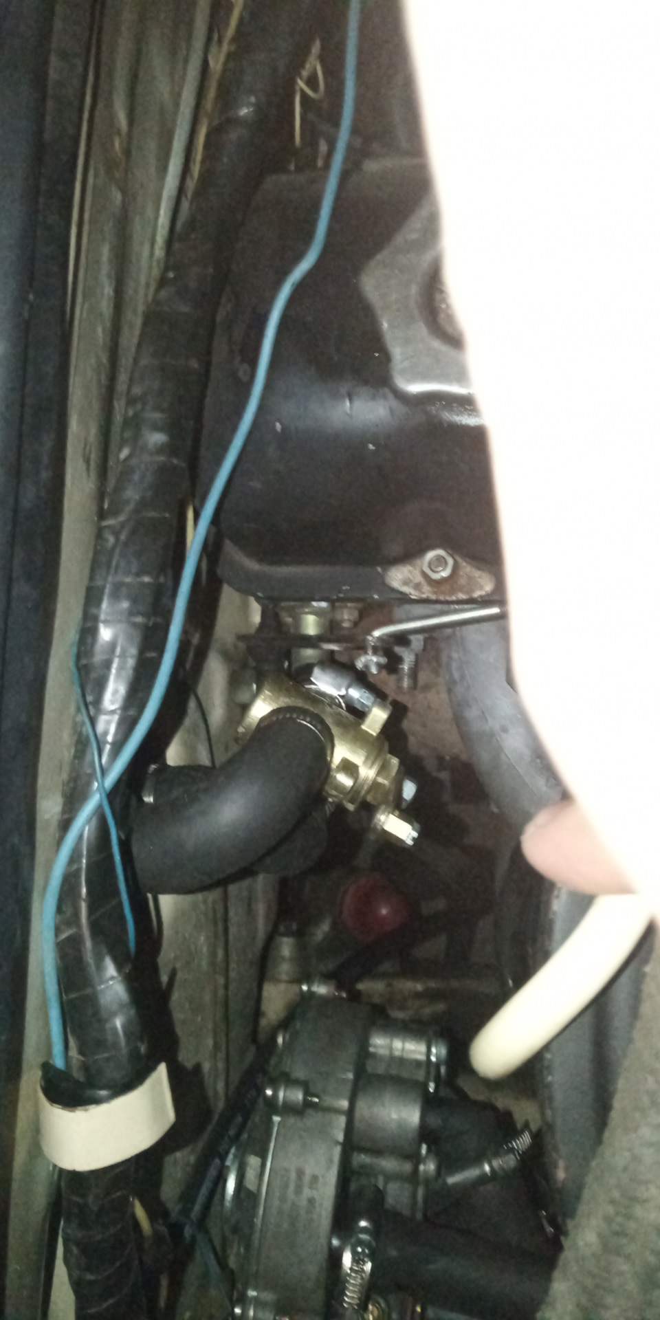 Кран пічки на ваз 2106 від москвича 5