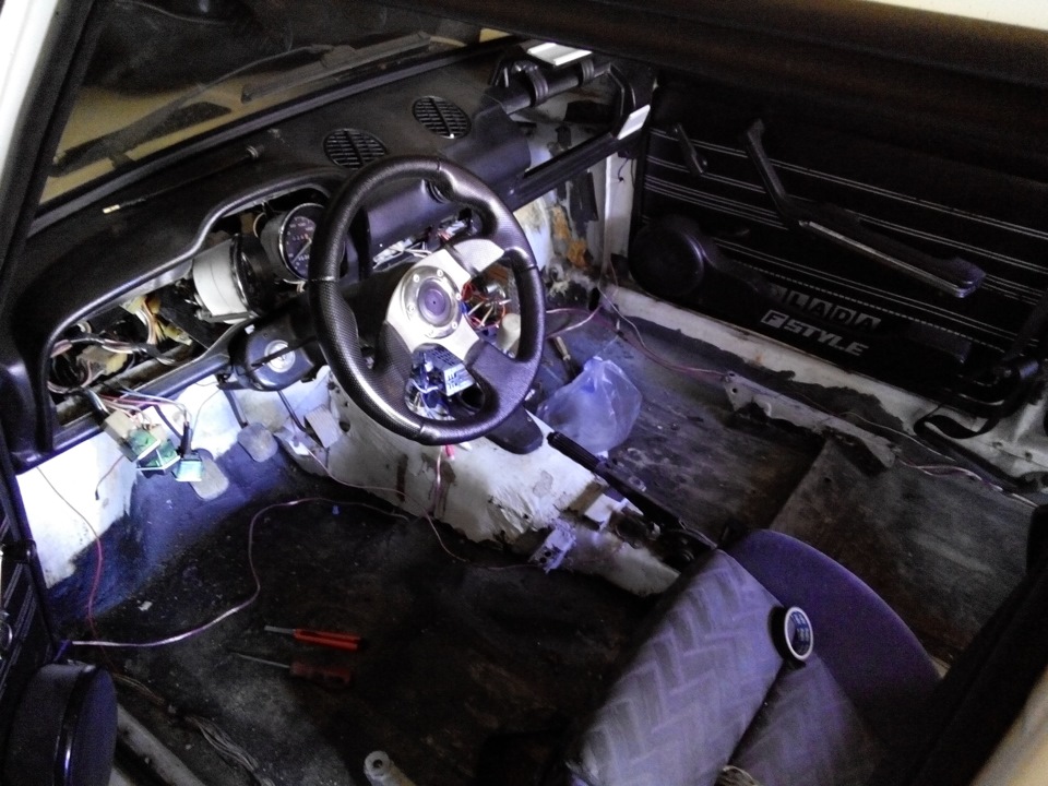 Встановлення сидінь Recaro (від opel vectra) 3