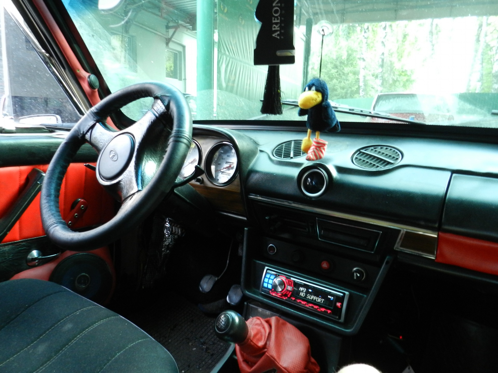 Alpine CDE-9882Ri 1