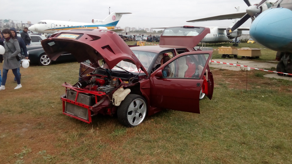 Old car land 2