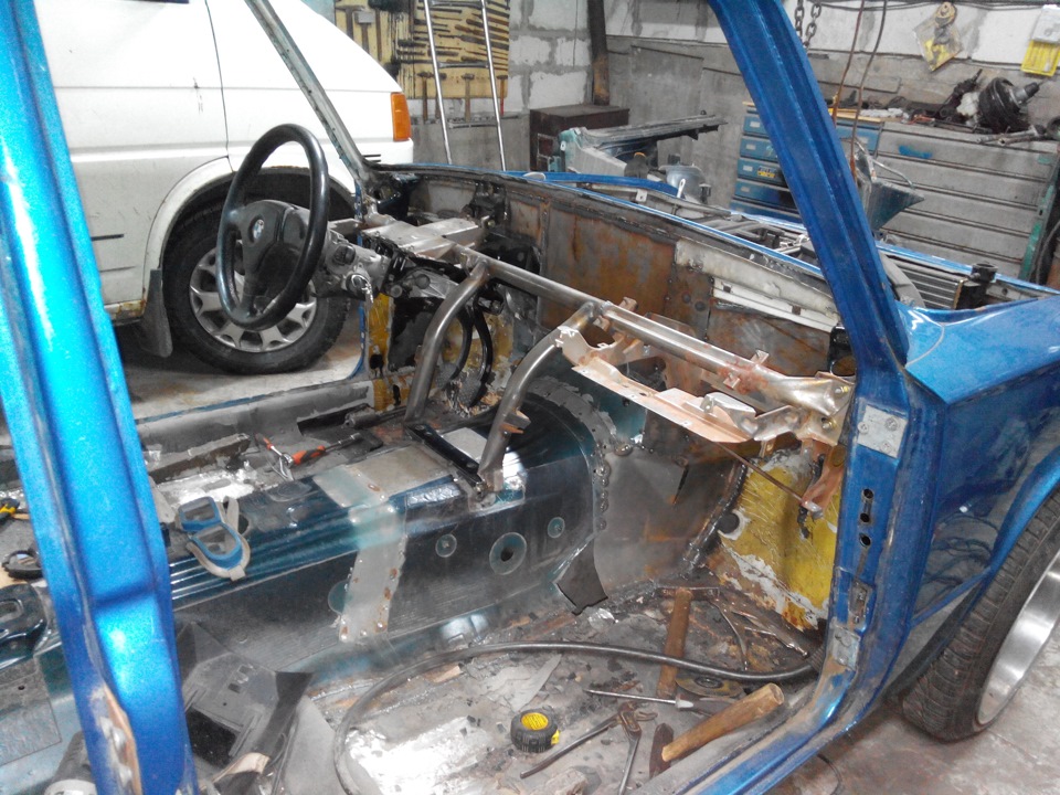 Рульова колонка і педалі BMW E39 4