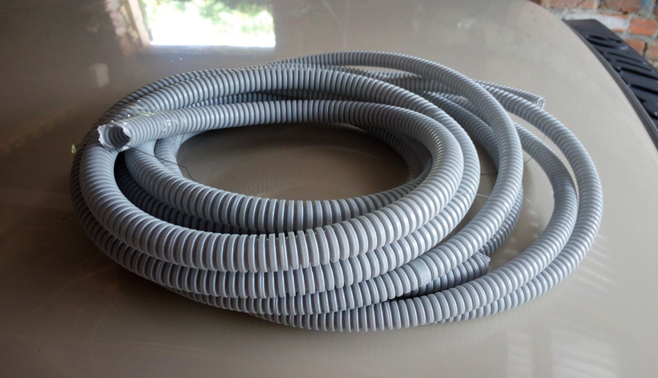акумулятор у багажник 3