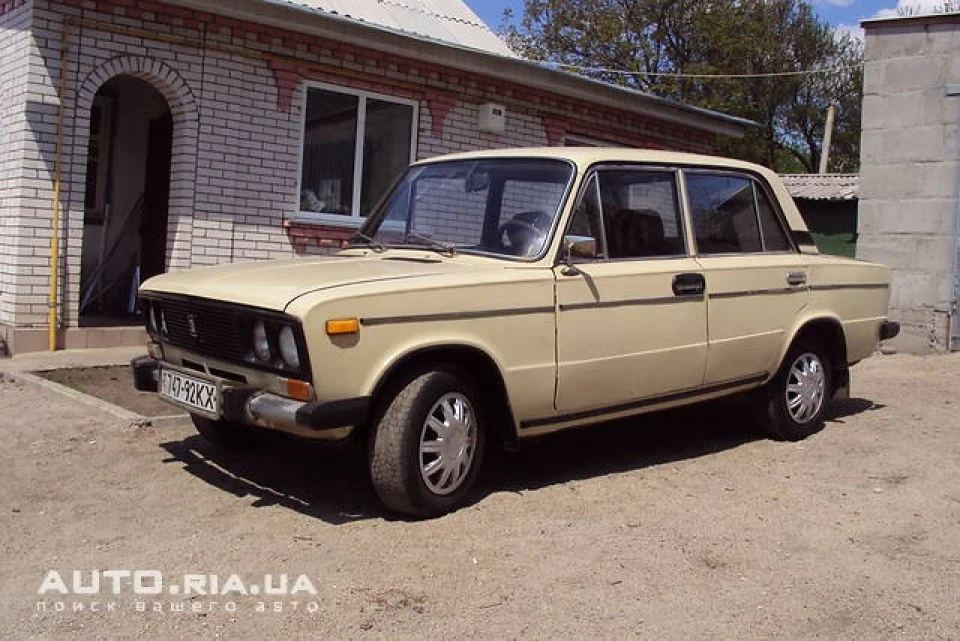 такою вона була.