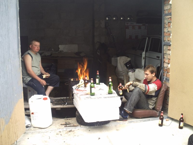 Вихідні будні) 4