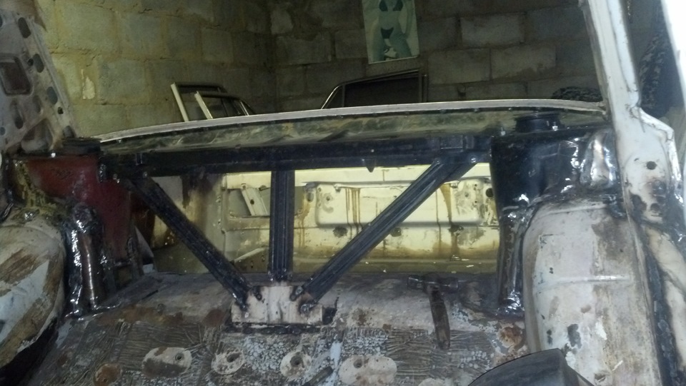 задня полиця та педальки 1