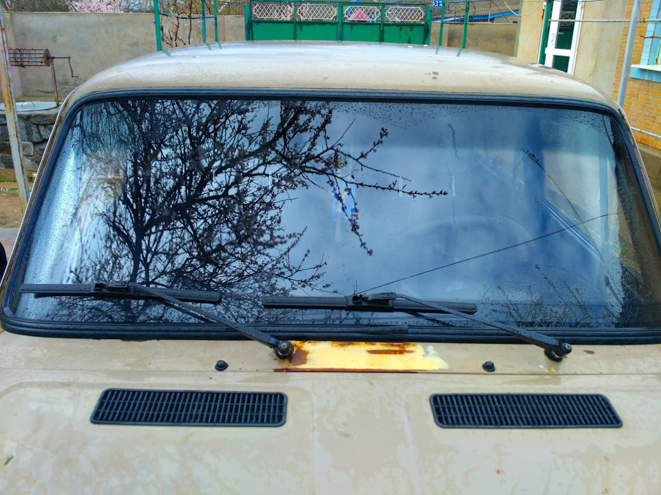 Двірники та номерні рамки 3