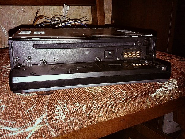 28# Sony CDX-GT620U 3