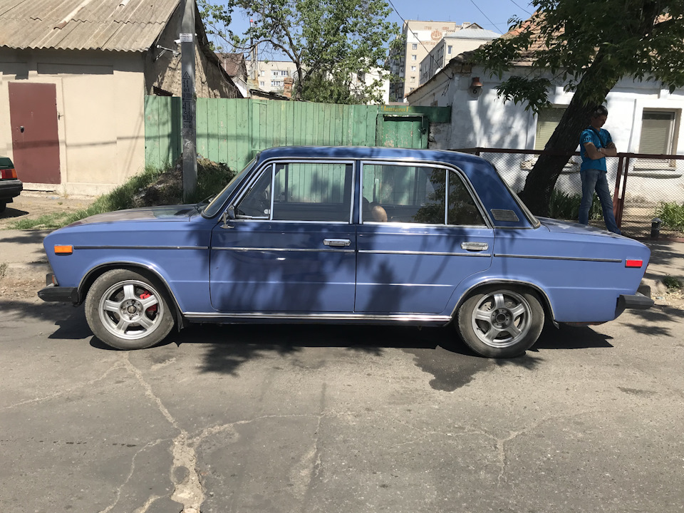 Нижче піжжі. -2 в коло 3