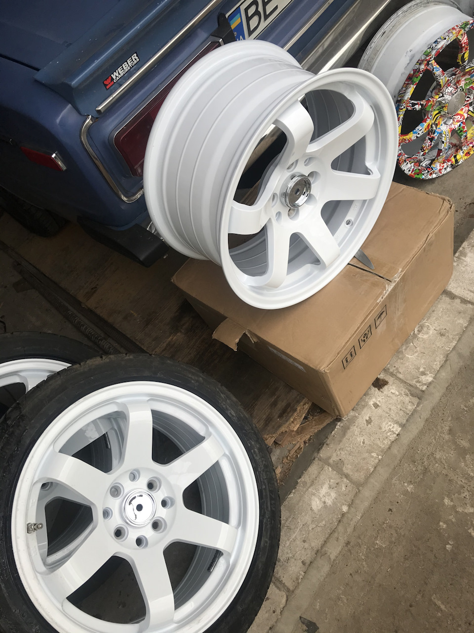 TE37 r16 8j et28 and slik r15 6.5j 4