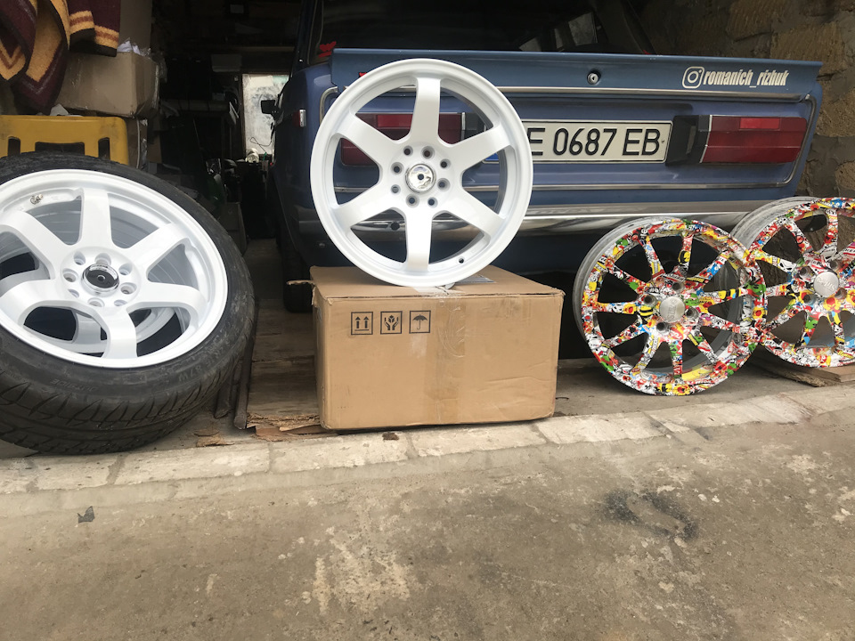 TE37 r16 8j et28 and slik r15 6.5j 2