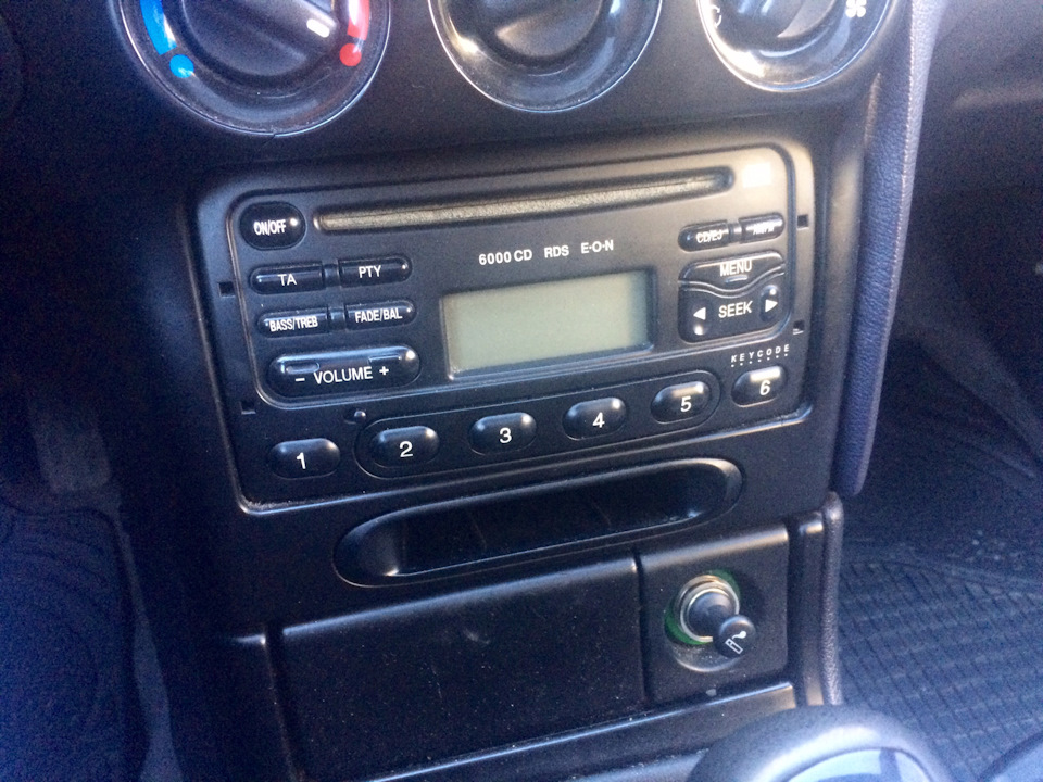 Магнітола в ford Mondeo 2 1